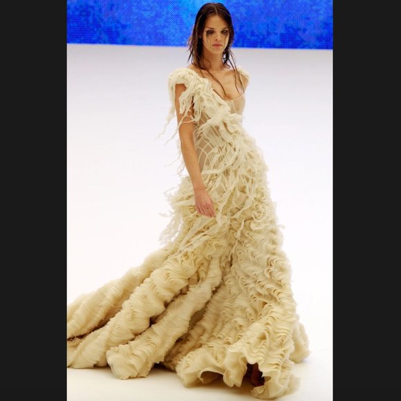 Welcome to My Closet! - Picture 8 of 16